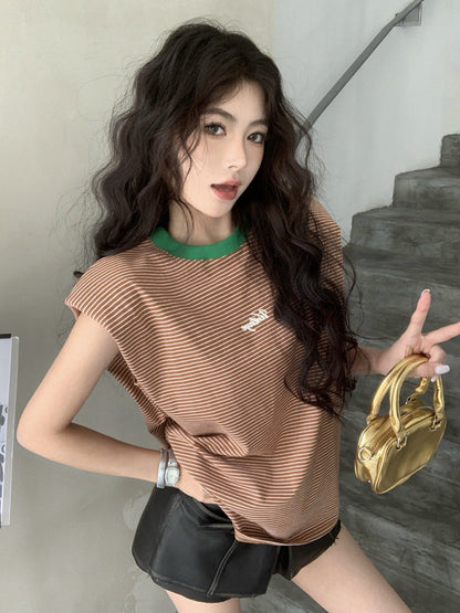 NA+ 熱愛復古味～高智感坎肩條紋上衣 深藍/咖