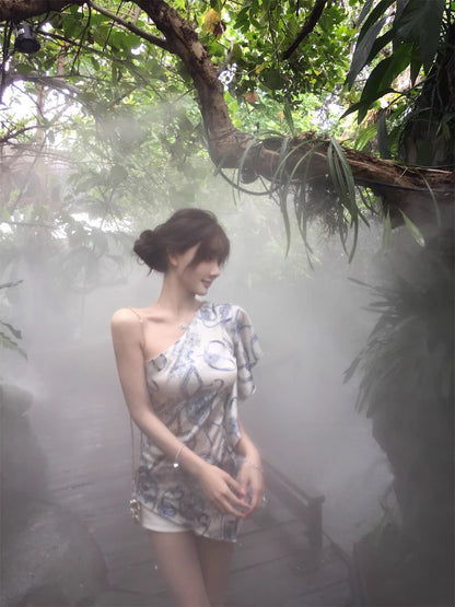 NA+ 古董千金矜貴印花斜領連身裙