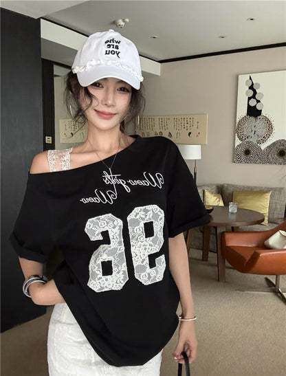 Na+ 蕾絲狂想字母印花斜肩上衣 蕾絲魚尾半身裙