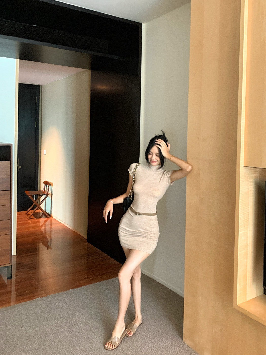 NA+ 御姐貼身燕麥色高領打底連身裙