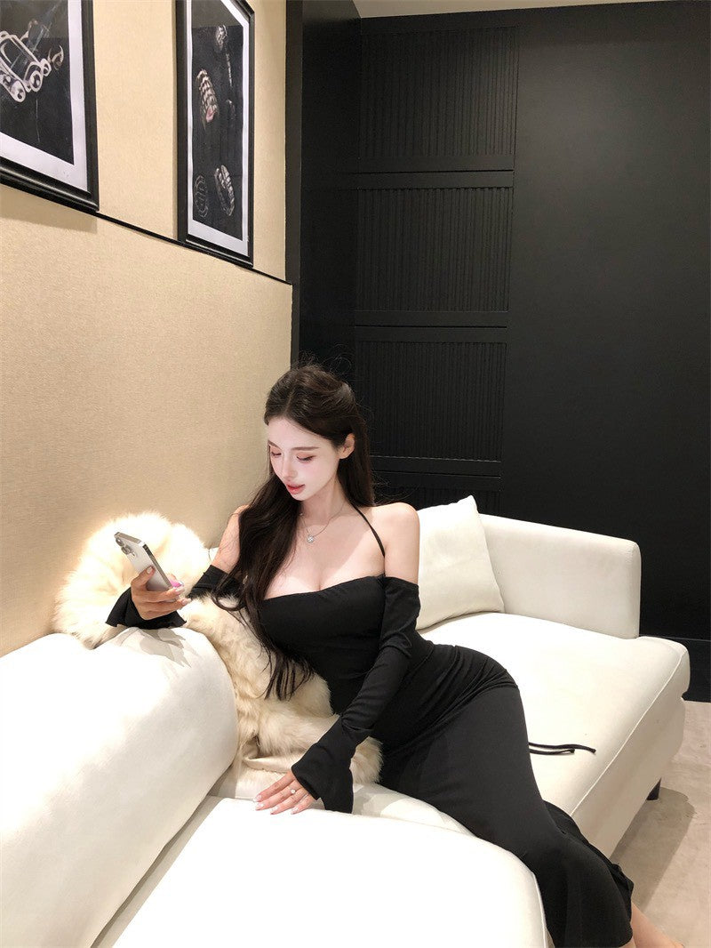 NA+ 極致美腰性感掛脖交叉綁腰彈力連身裙 黑/藍