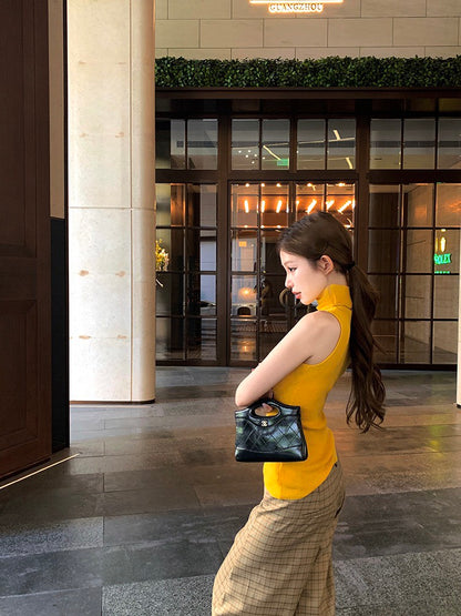 NA+ 高知視覺多巴胺高領針織背心 復古格紋西裝褲