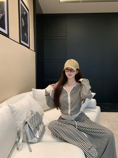 NA+ 運動空調條紋連帽外套/鬆緊休閒褲