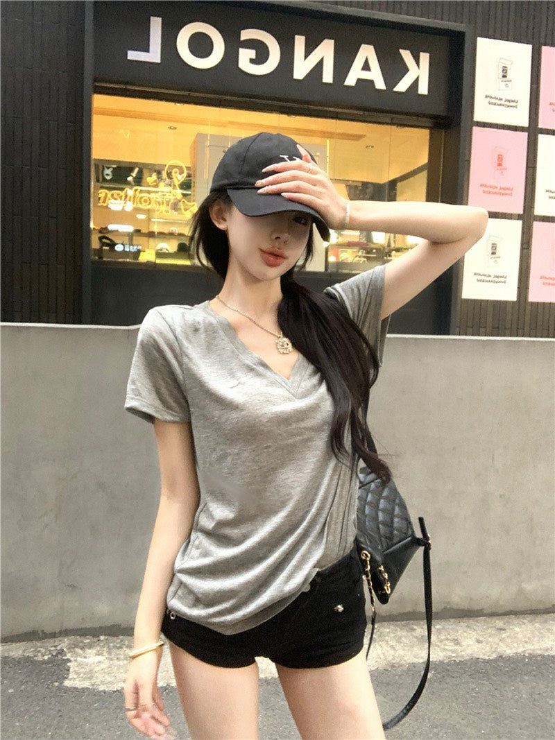 NA+ 熱銷款女王回歸 面膜V領T恤 粉/灰