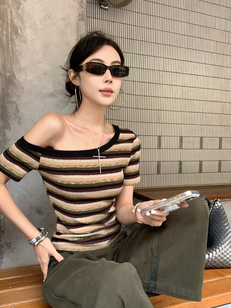 Na+ 原宿辣妹 斜肩復古漸變咖色橫紋上衣