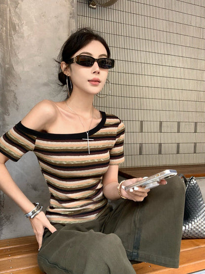 Na+ 原宿辣妹 斜肩復古漸變咖色橫紋上衣