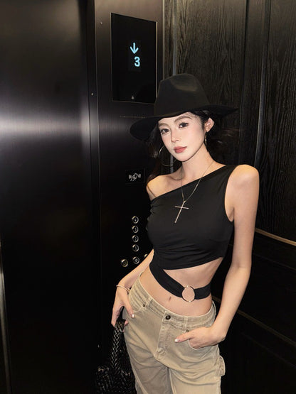 NA+ 鎖肩性感不對稱露腰修身上衣 黑