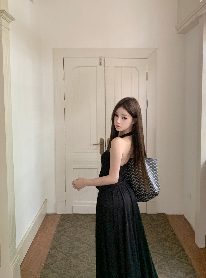 NA+ 簡約純色棉質掛脖露背上衣 休閒半身裙 灰/黑