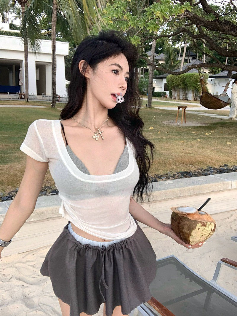 Na+ 清純小白花 歐美大U領透視感疊感外穿上衣