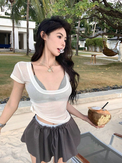 Na+ 清純小白花 歐美大U領透視感疊感外穿上衣