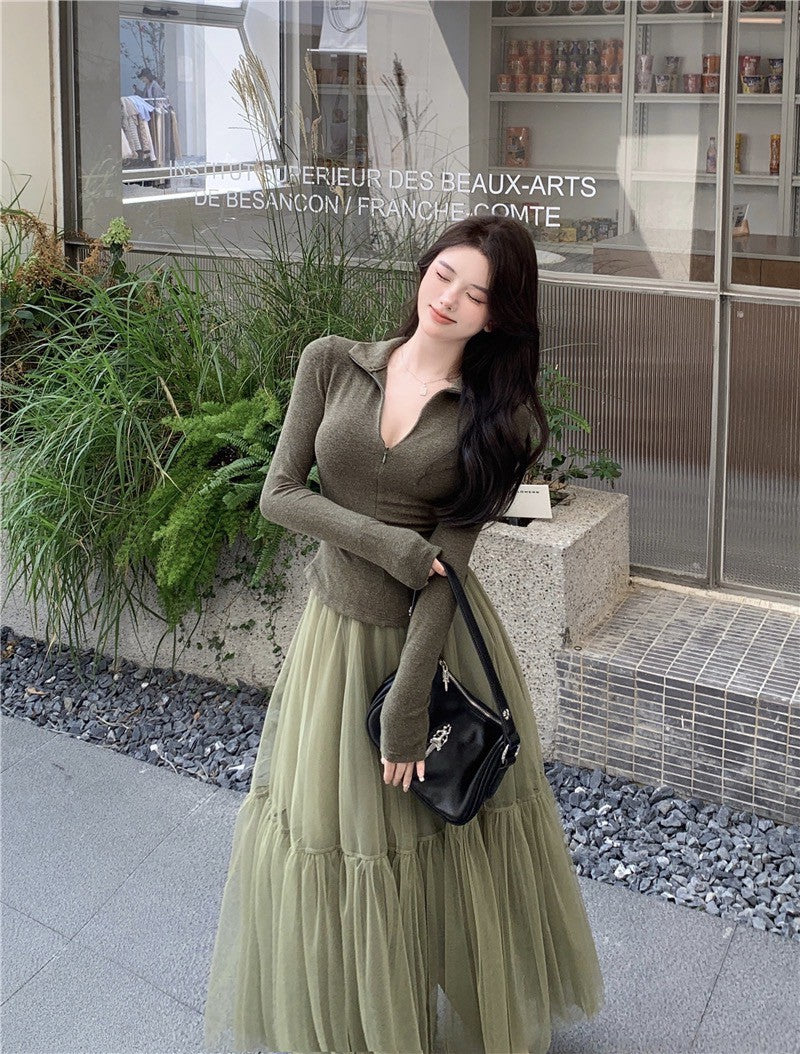Na+ 禪意綿綿羊駝絨緊身小V領上衣 網紗半身裙