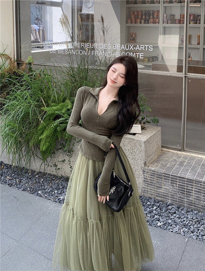 Na+ 禪意綿綿羊駝絨緊身小V領上衣 網紗半身裙