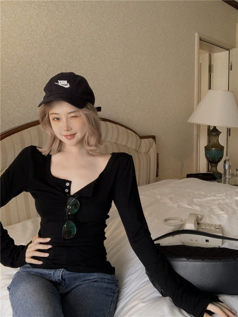 Na+ 登機私服休閒鈕扣圓領上衣 白/黑