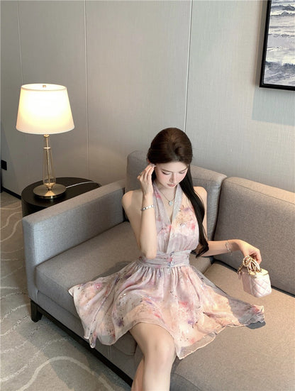 Na+ 氣質名媛 V領掛脖式花藝打攬裙