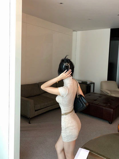 NA+ 御姐貼身燕麥色高領打底連身裙