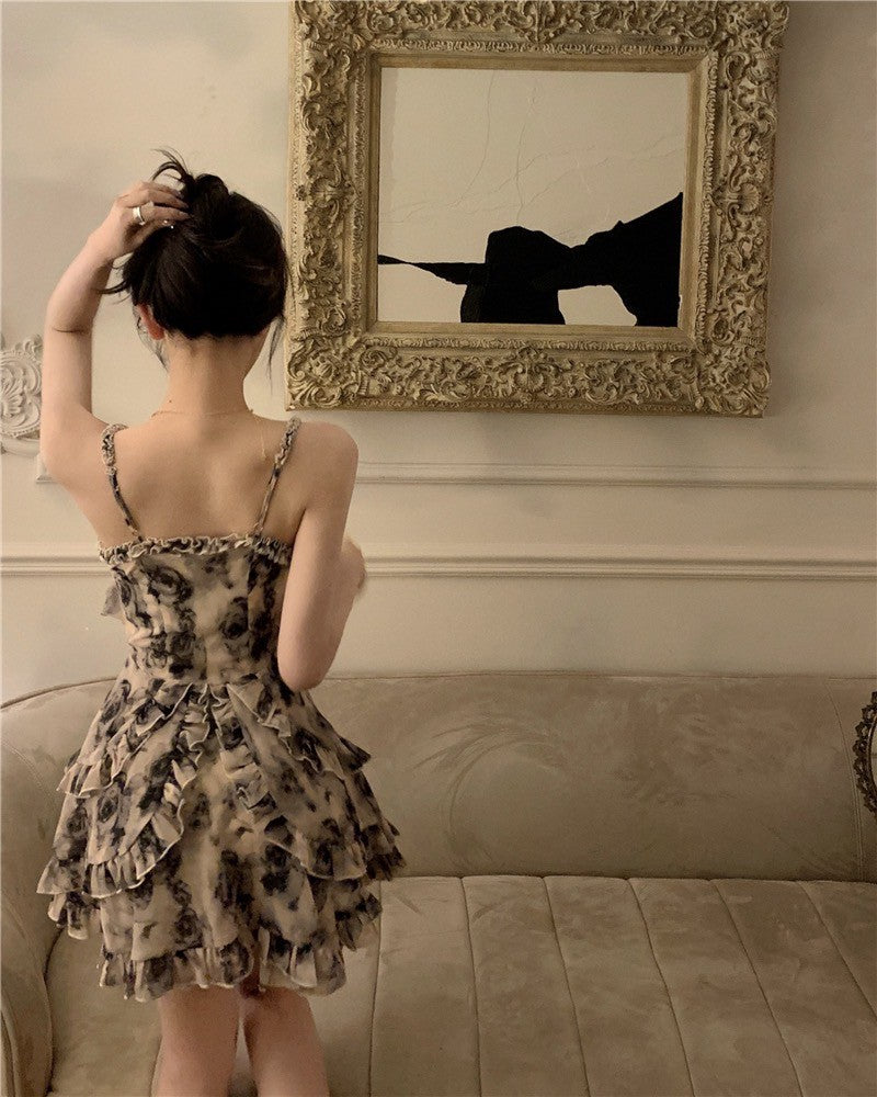 Na+ 復古歐式印花層層荷葉連身洋裝