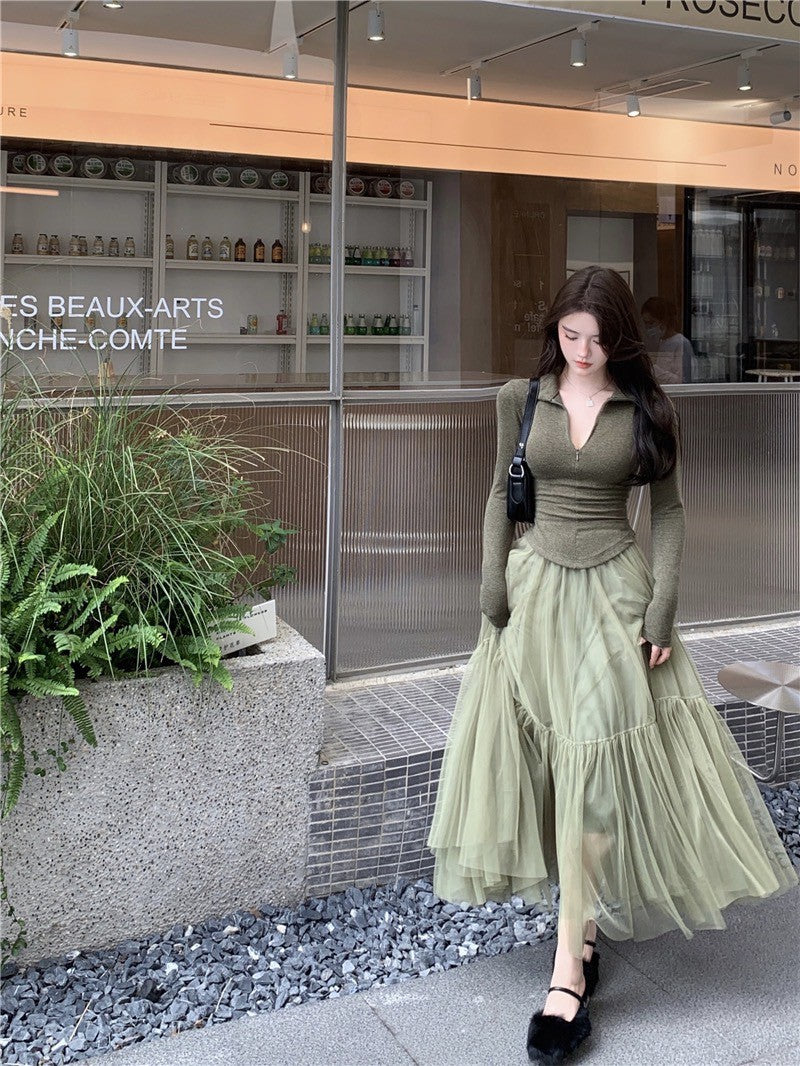 Na+ 禪意綿綿羊駝絨緊身小V領上衣 網紗半身裙