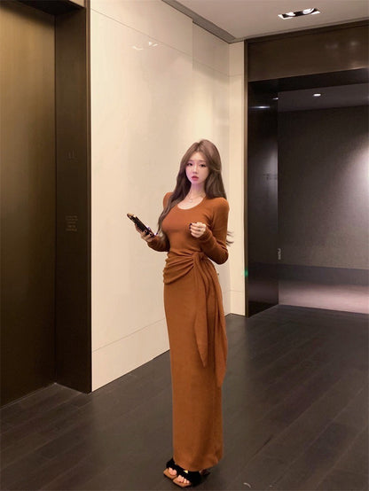 ''Na+''夕陽下溫柔 柔美U領側擺繫帶上衣 半身長裙 焦糖色