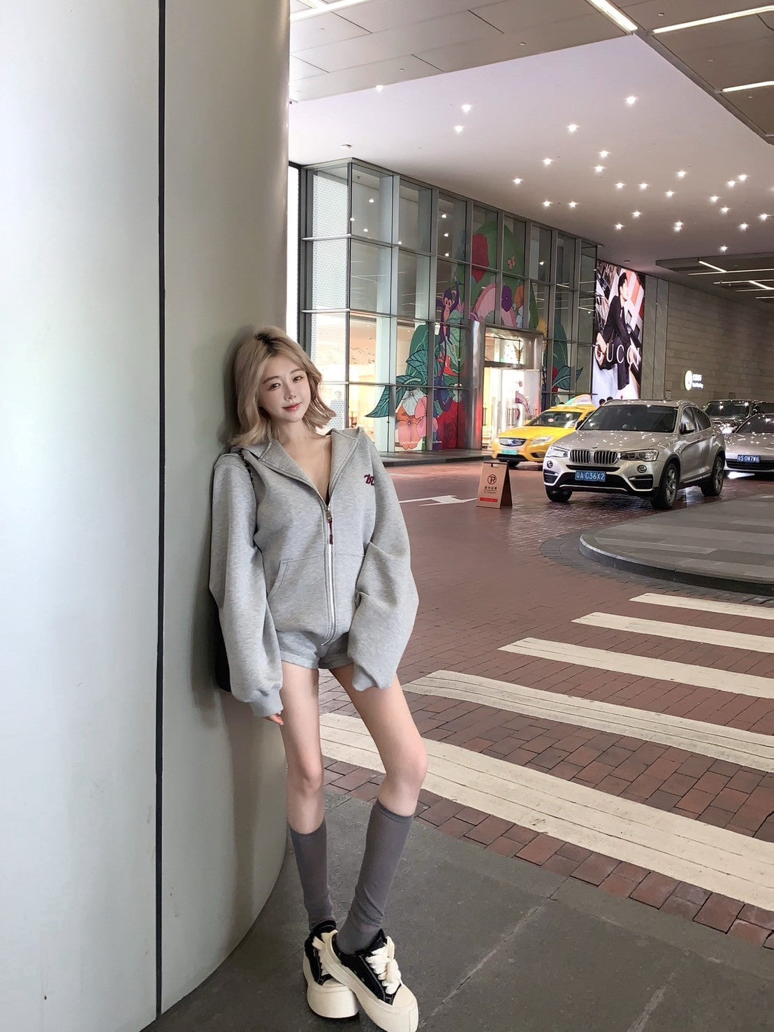 "Na+"澳洲留學生 高磅休閒刺繡外套 修身短款 灰