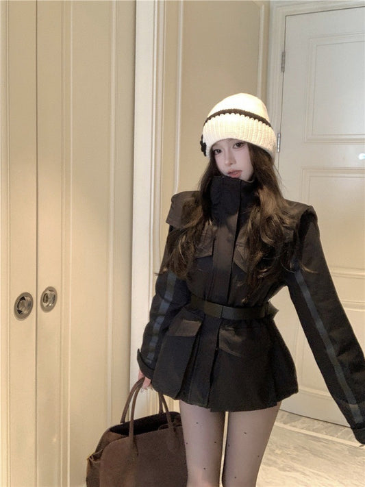 ''Na+''冪式私服 時髦收腰加絨衝鋒外套 黑