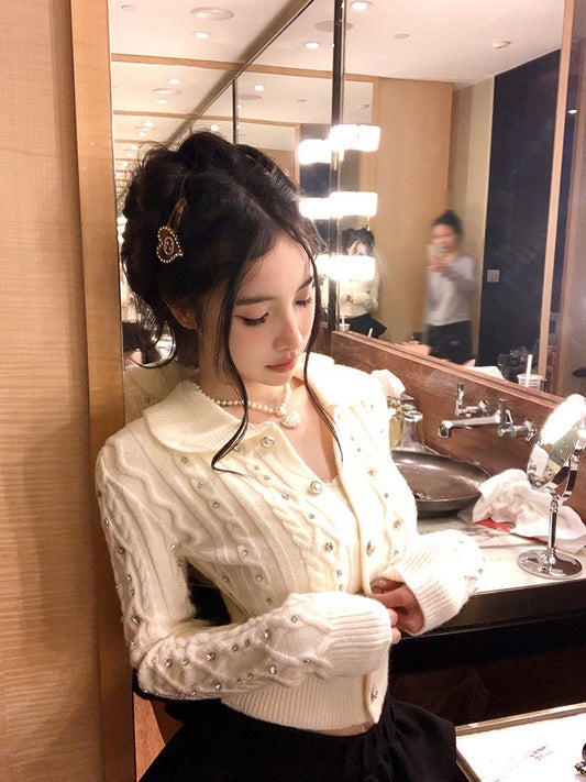 ''Na+''珍珠千金 高克重重工釘珠混羊絨針織上衣