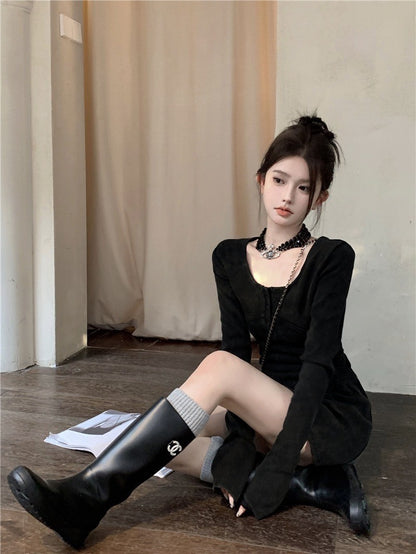 "Na+"復古甜辣 方領修身顯瘦長袖連身裙 短款