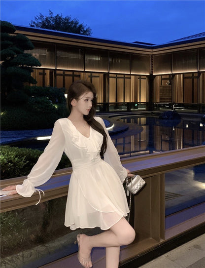 ''Na+''月光女神2.0 氣質荷葉領收腰小白裙