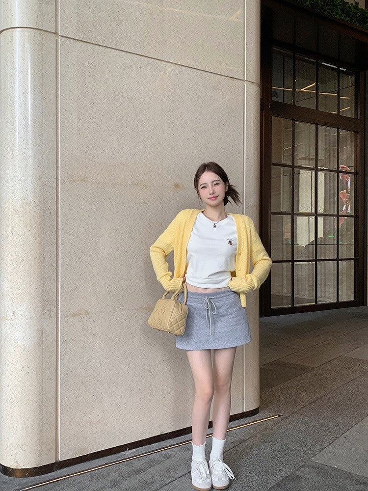 ''Na+''露思私服 休閒簡約奶黃針織外套 小可愛刺繡白色上衣