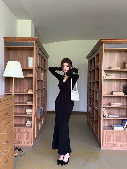 ''Na+''法式大V顯瘦百搭連身長裙 黑