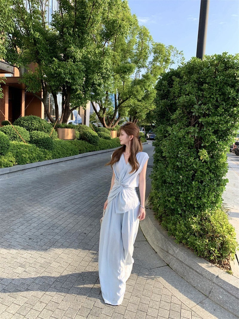 NA+ 解構老錢 不對稱扭結V領上衣/高腰闊腿褲 藍