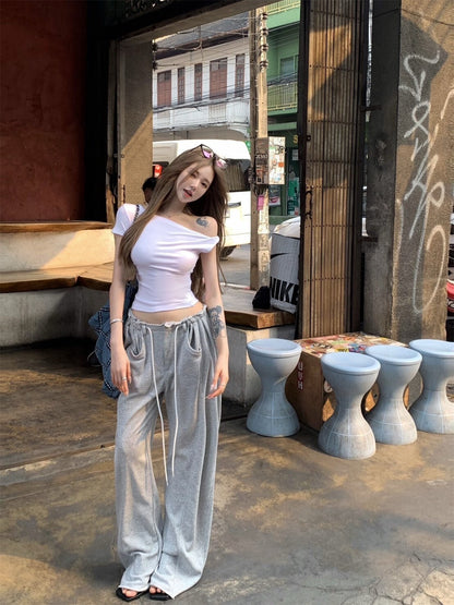 NA+ 想要每天穿 休閒顯瘦斜領上衣/灰色抽繩垂垂褲