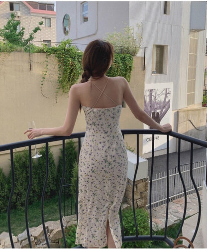 NA+ 碎花白蘭地 甜美春漾開叉洋裝 杏