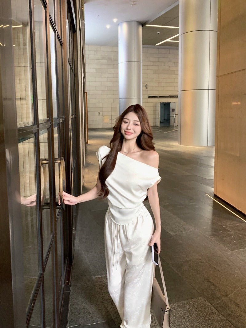 NA+ 玉雕石花 氣質緞面上衣 印花休閒褲