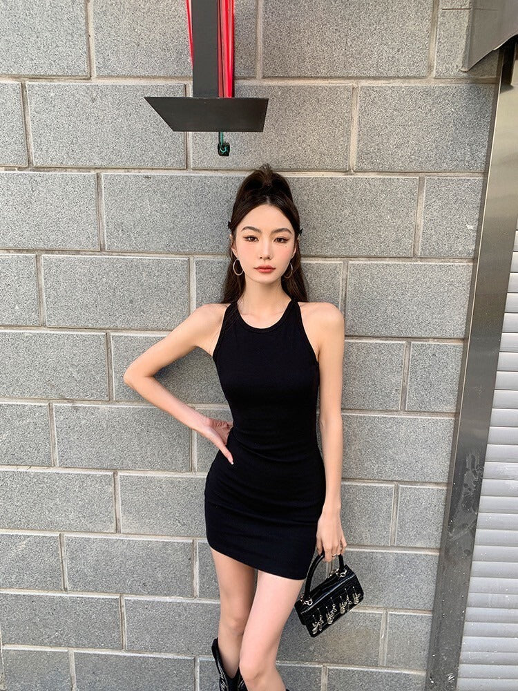 NA+ 簡約辣妹大挖背連身包臀裙 黑