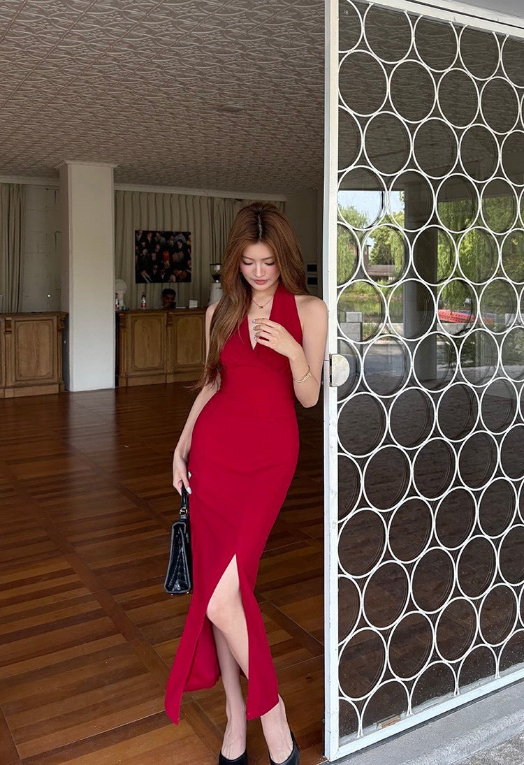 NA+ 氣質名媛 基礎V領掛脖修身連身裙 紅