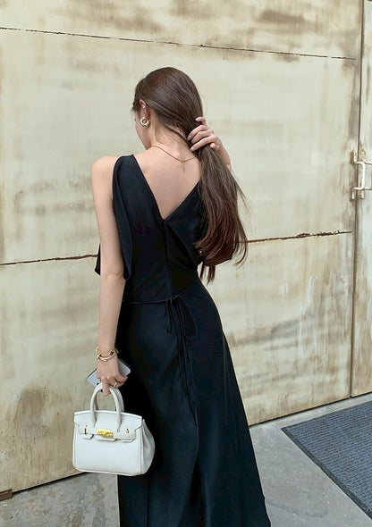 NA+ 辦公通勤outfit 簡約質感緞面垂領連身裙 黑