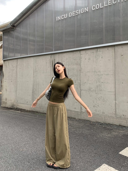 NA+ 美式修身軍綠彈力上衣/卡其鬆緊休閒褲