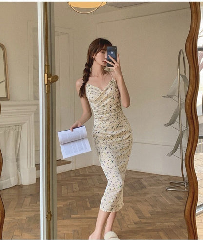 NA+ 碎花白蘭地 甜美春漾開叉洋裝 杏