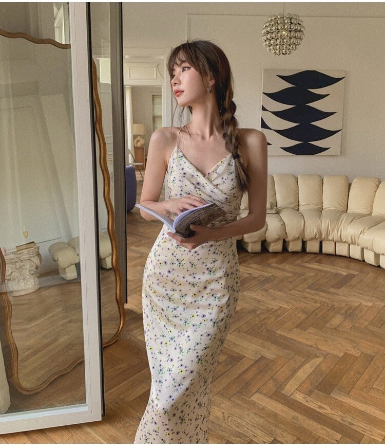 NA+ 碎花白蘭地 甜美春漾開叉洋裝 杏