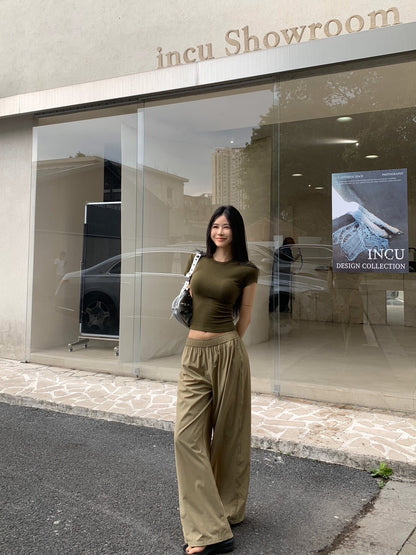 NA+ 美式修身軍綠彈力上衣/卡其鬆緊休閒褲